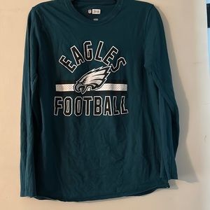 Men’s size small Eagles NFL long sleeve shirt